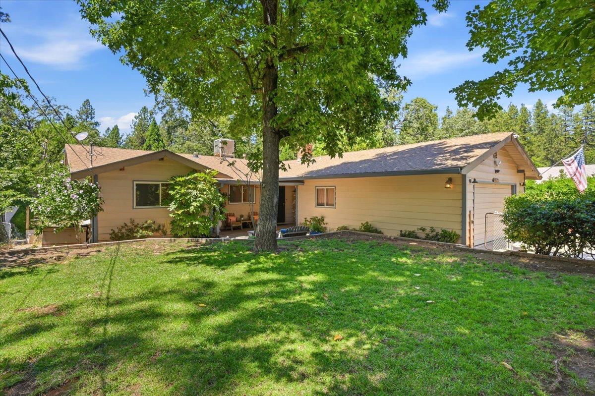 10080 Braemar Way — photo