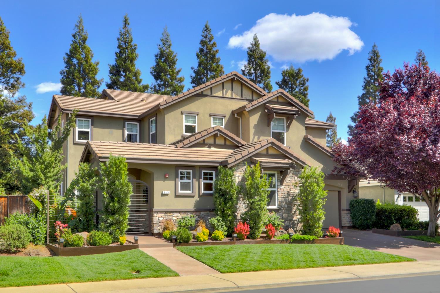 445 Westlake Drive — photo