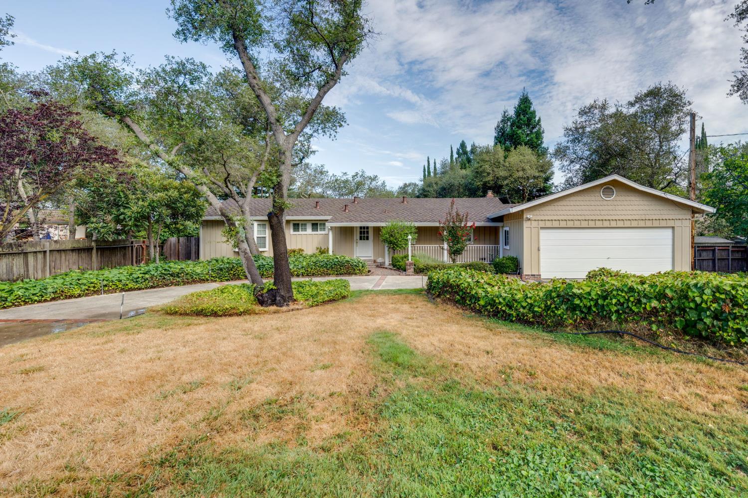 8352 W Granite Drive — photo