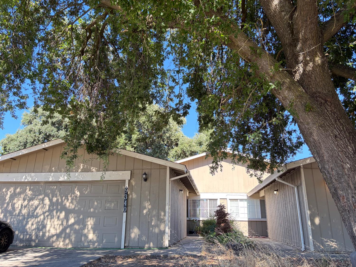 9340 E Mira Del Rio Drive — photo