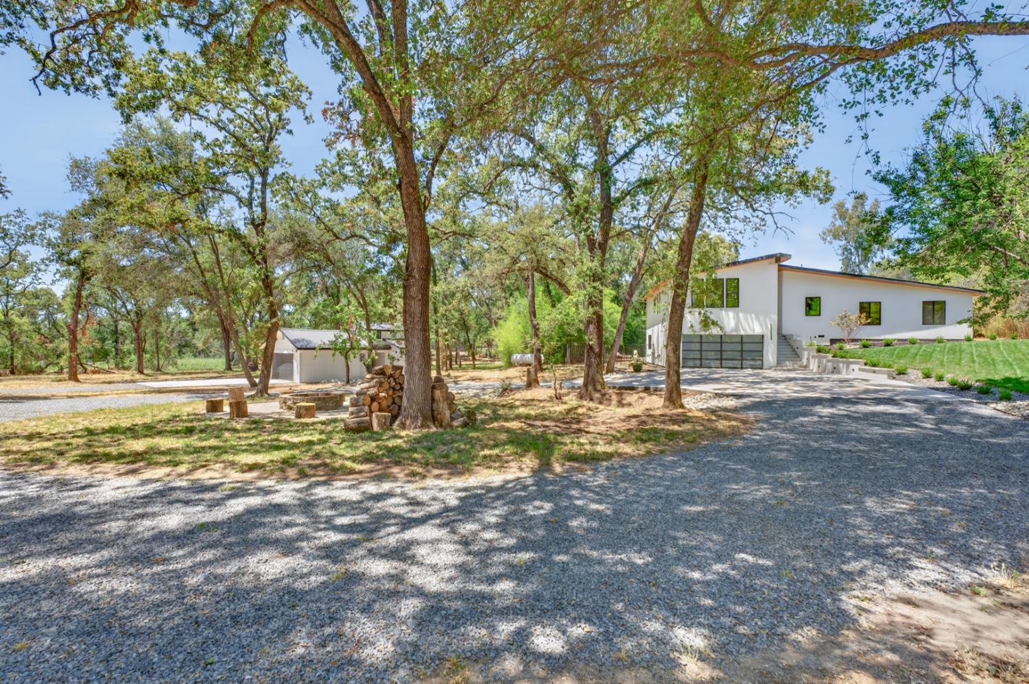 7801 Law Lane — photo