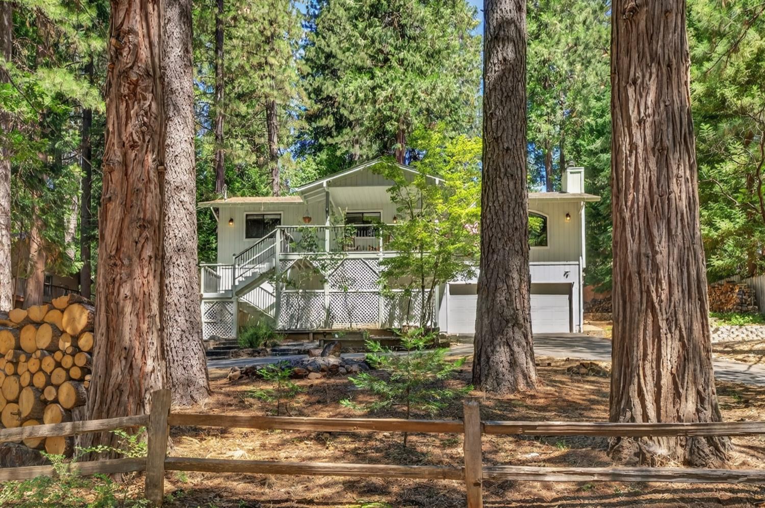6175 Salmon Way — photo