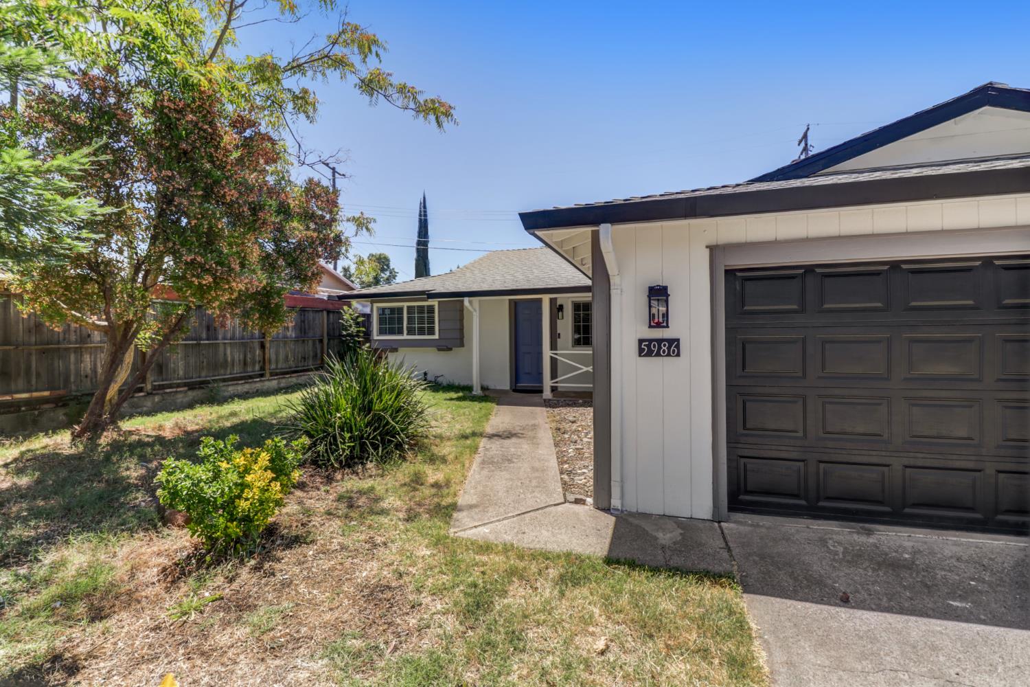 5986 Marlin Circle, Carmichael, CA 95608 — photo 2