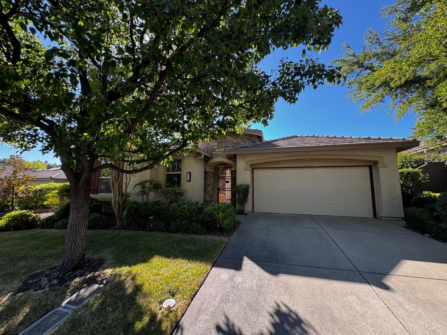6029 Brogan Way — photo