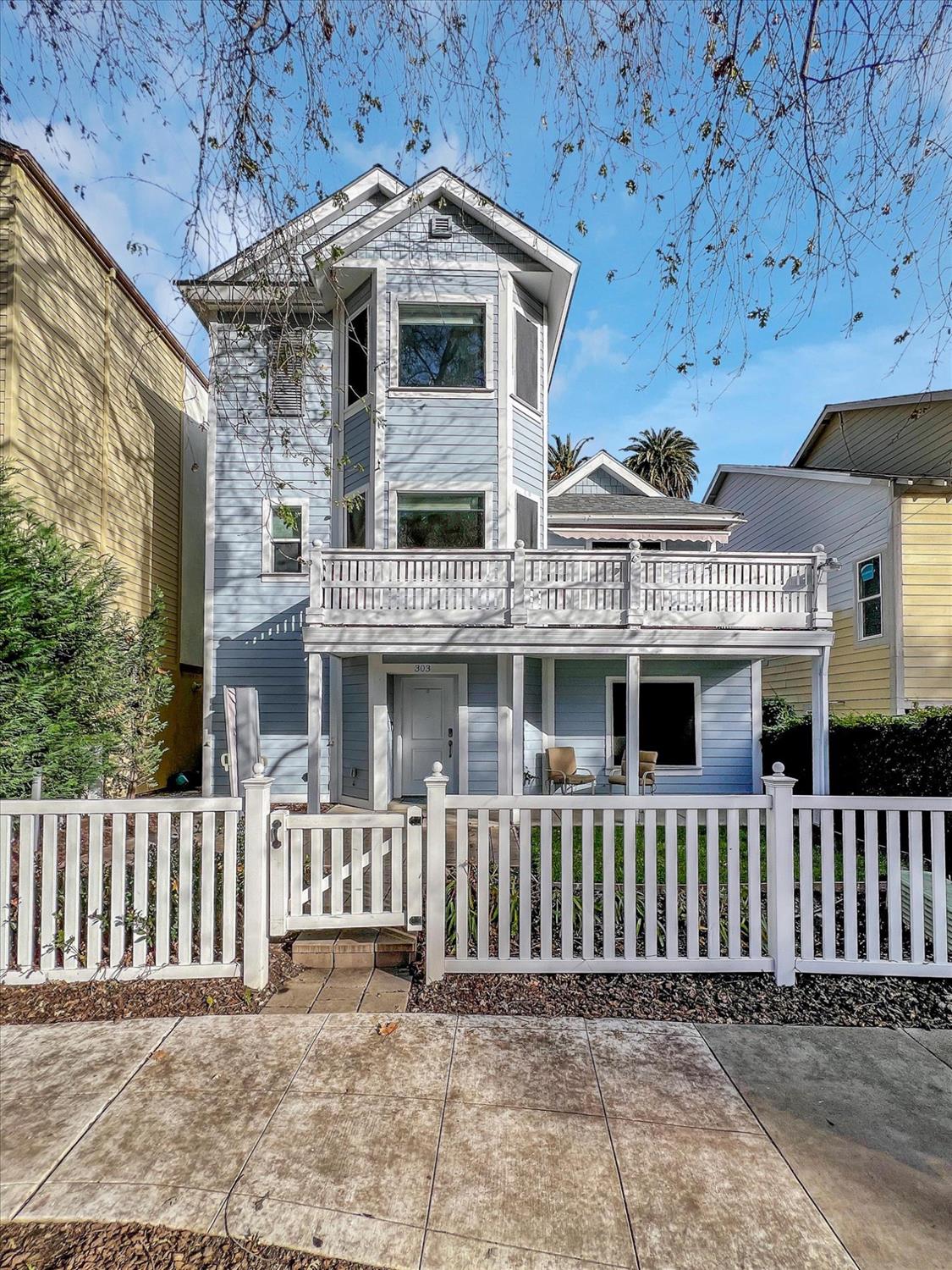 303 W Street — photo