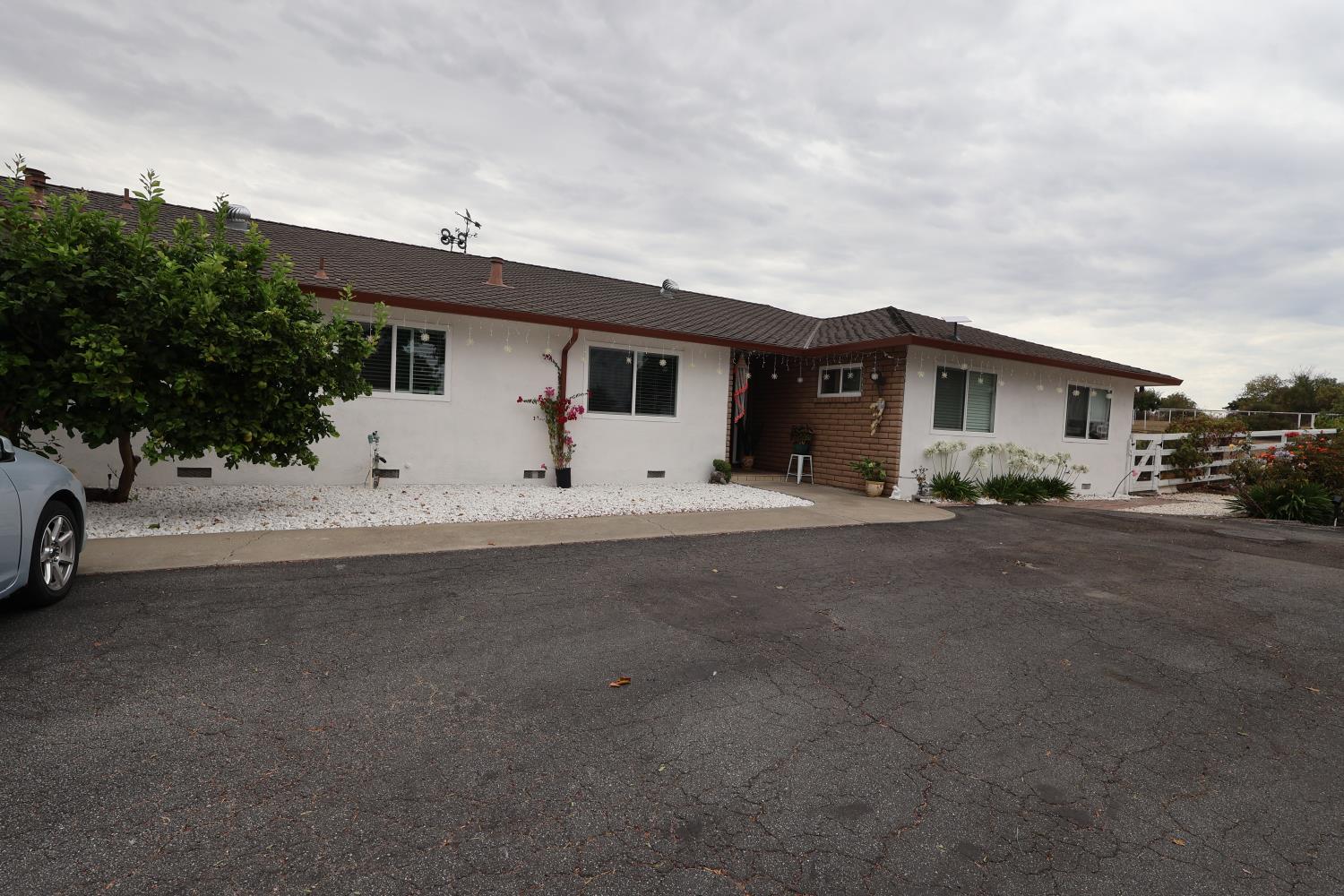 307 Mansfield Rd — photo