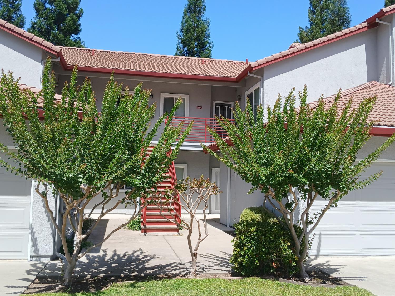 4930 Dover Lane 1506 — photo
