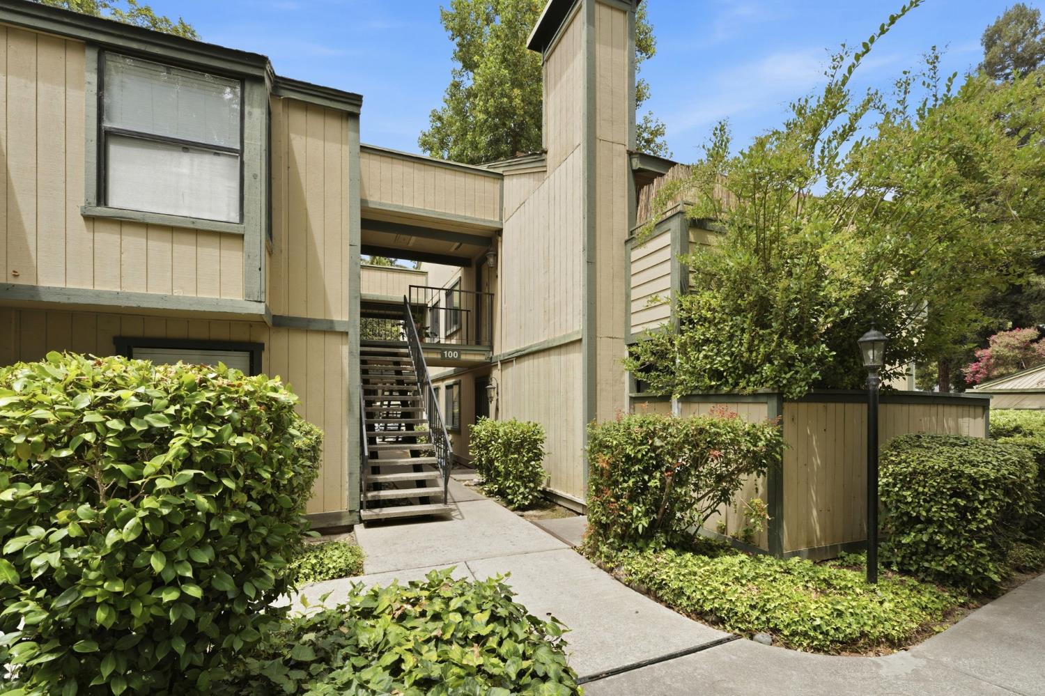 100 Del Verde Circle 3 — photo
