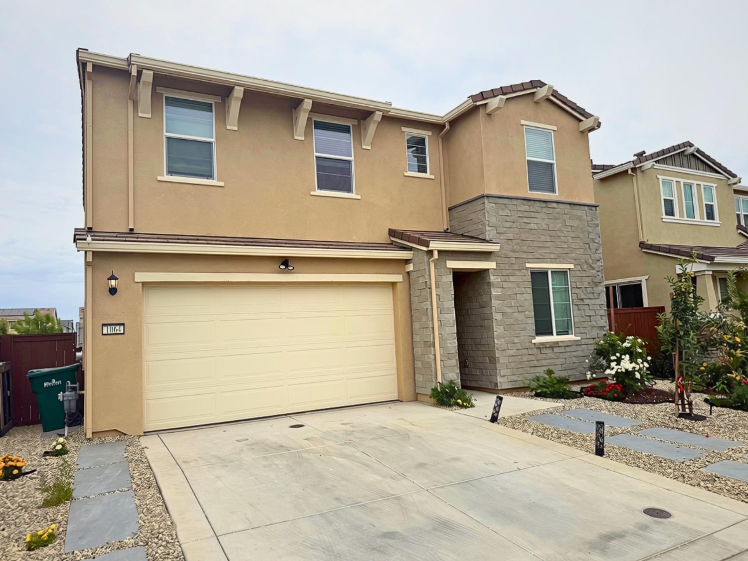 1064 Caraballo Drive — photo