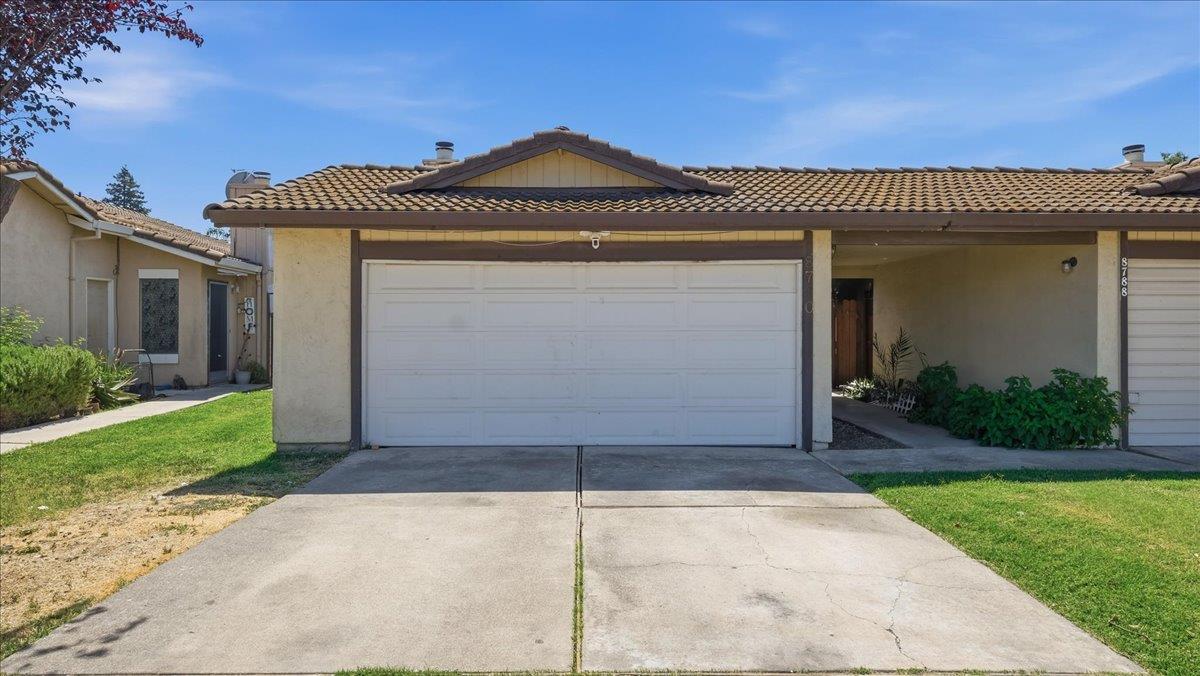 8790 Fox Creek Drive — photo