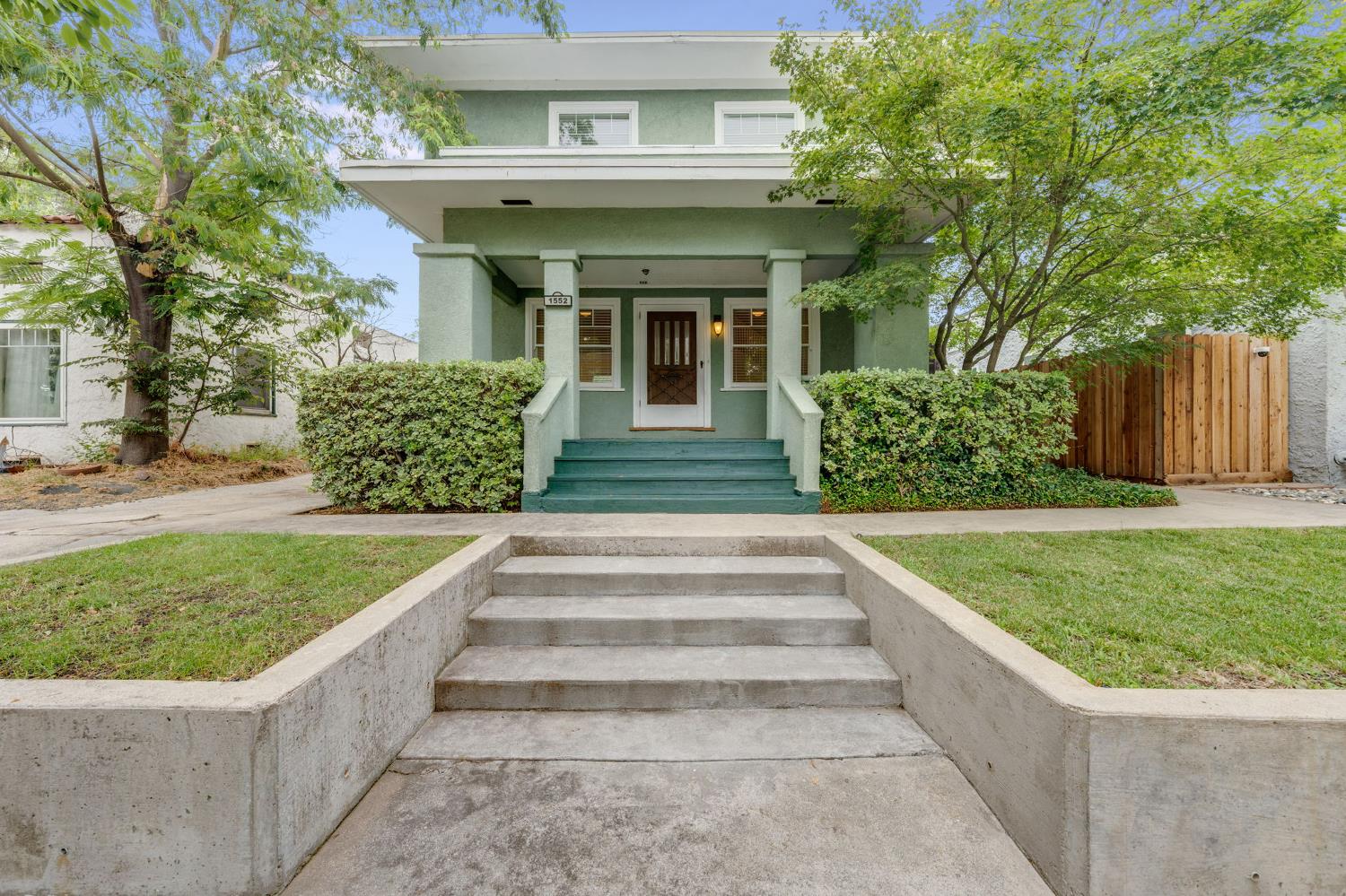 1552 34th Street — photo