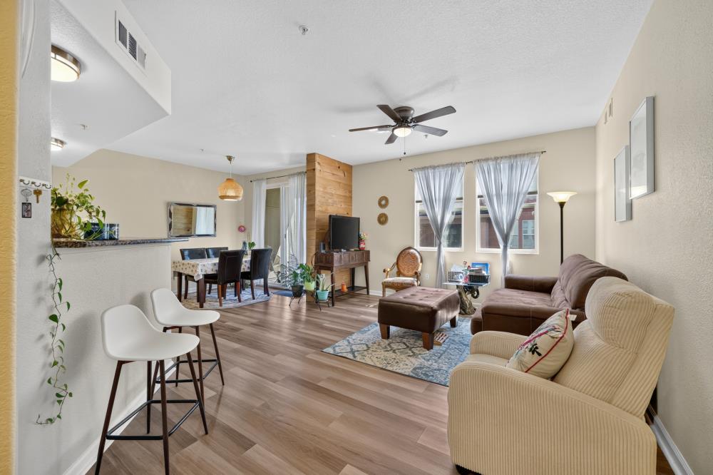 600 Moon Circle 625 — photo