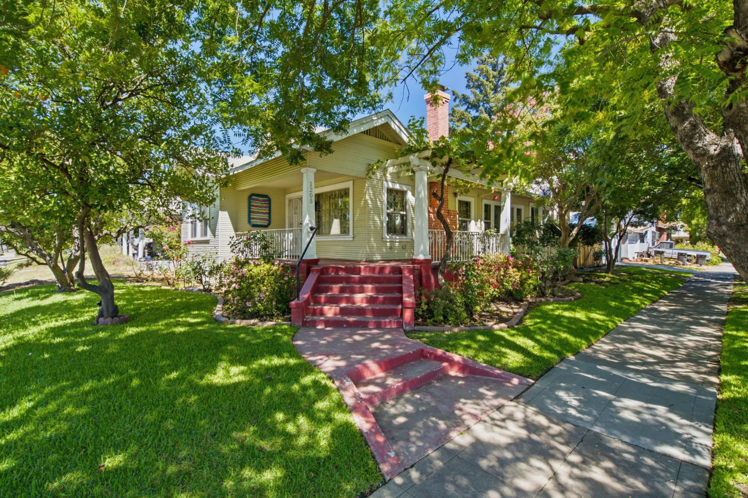 1205 W Vernal Way — photo