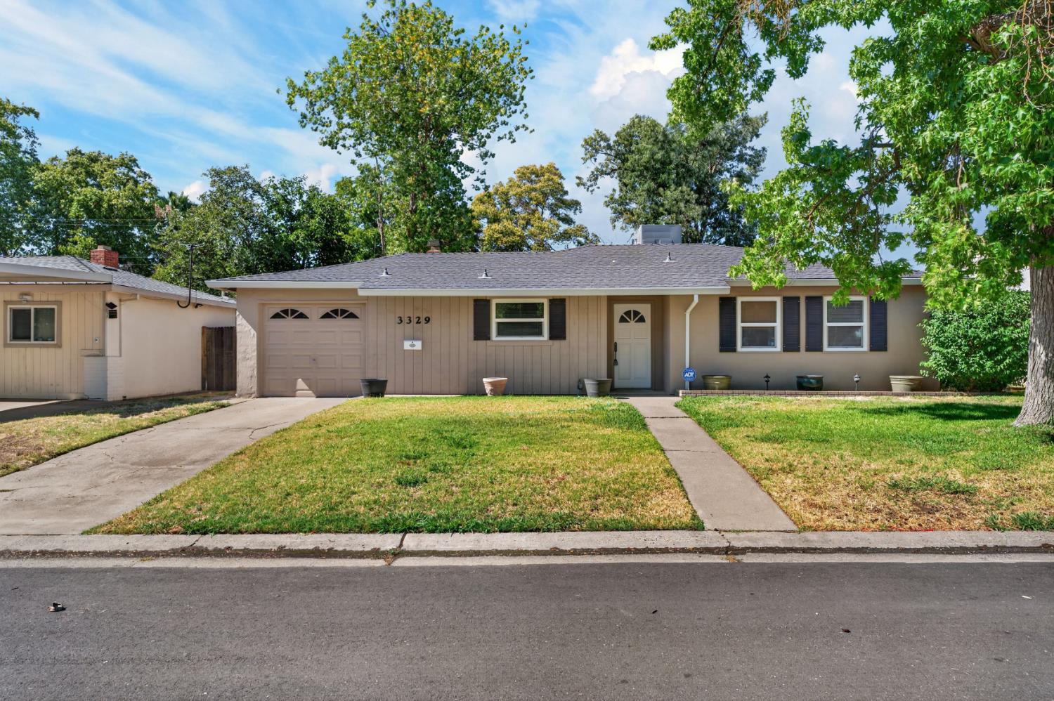 3329 Bristol Road — photo