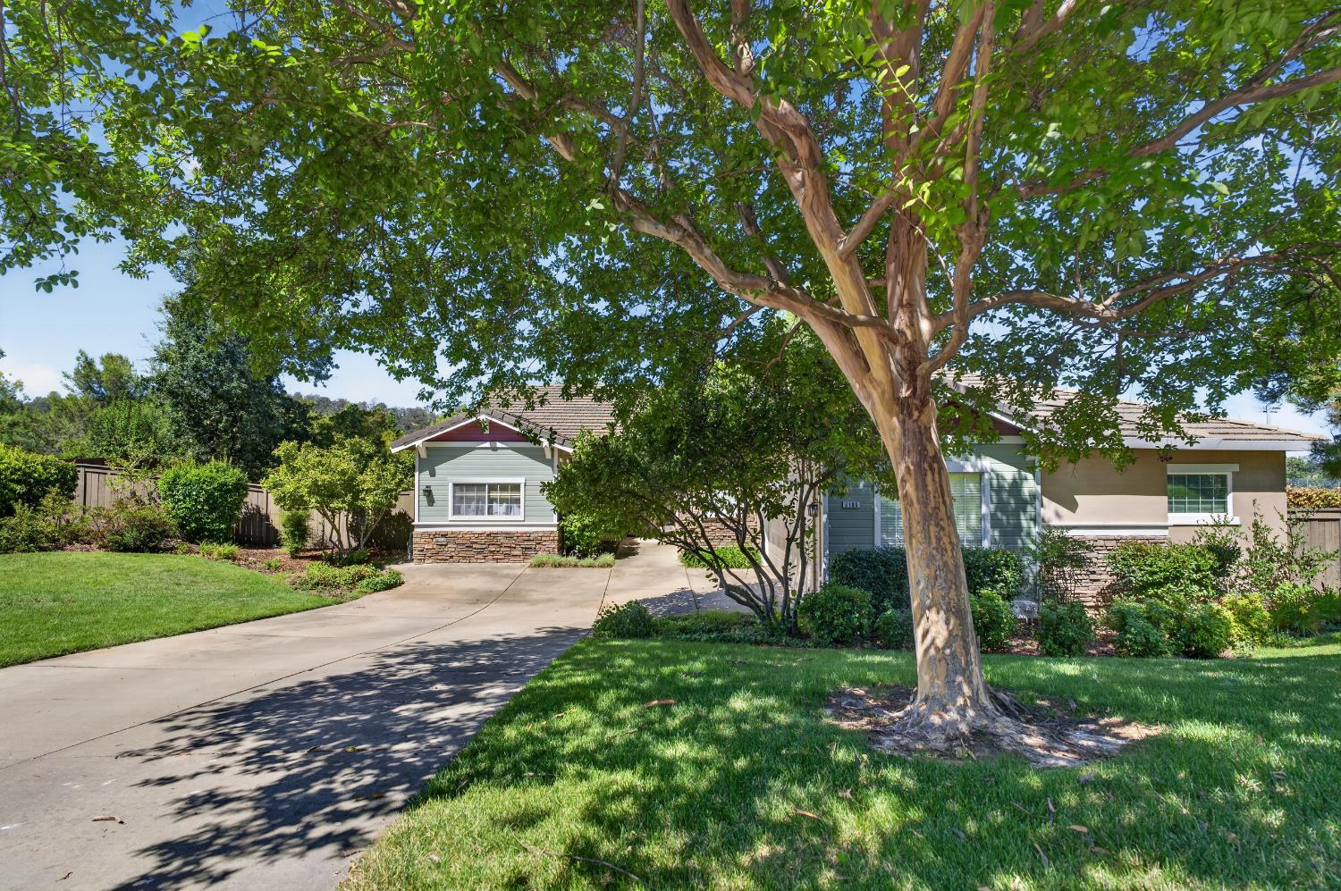 3100 Stonehurst Court — photo