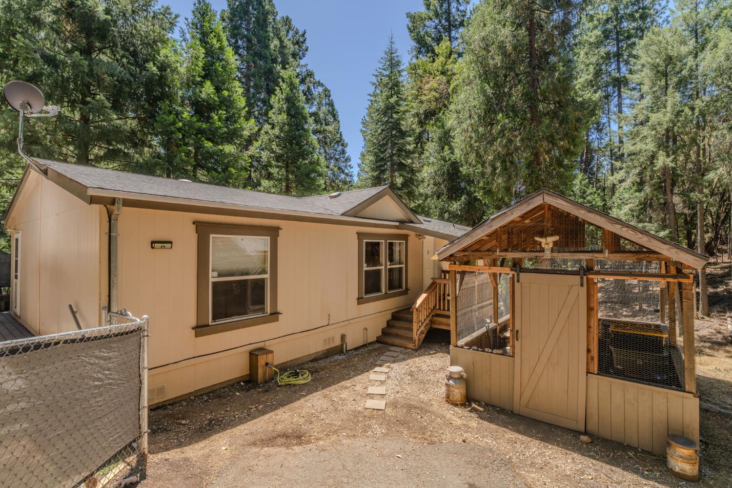 25824 Meadow Drive — photo