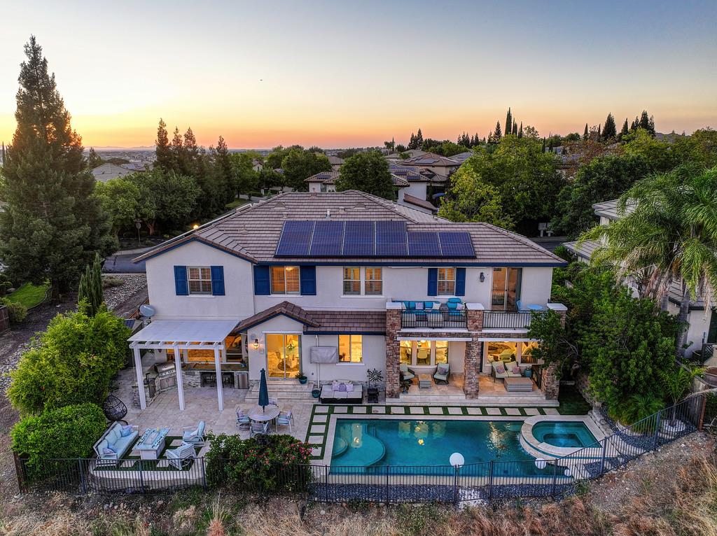 3881 Black Oak Dr — photo