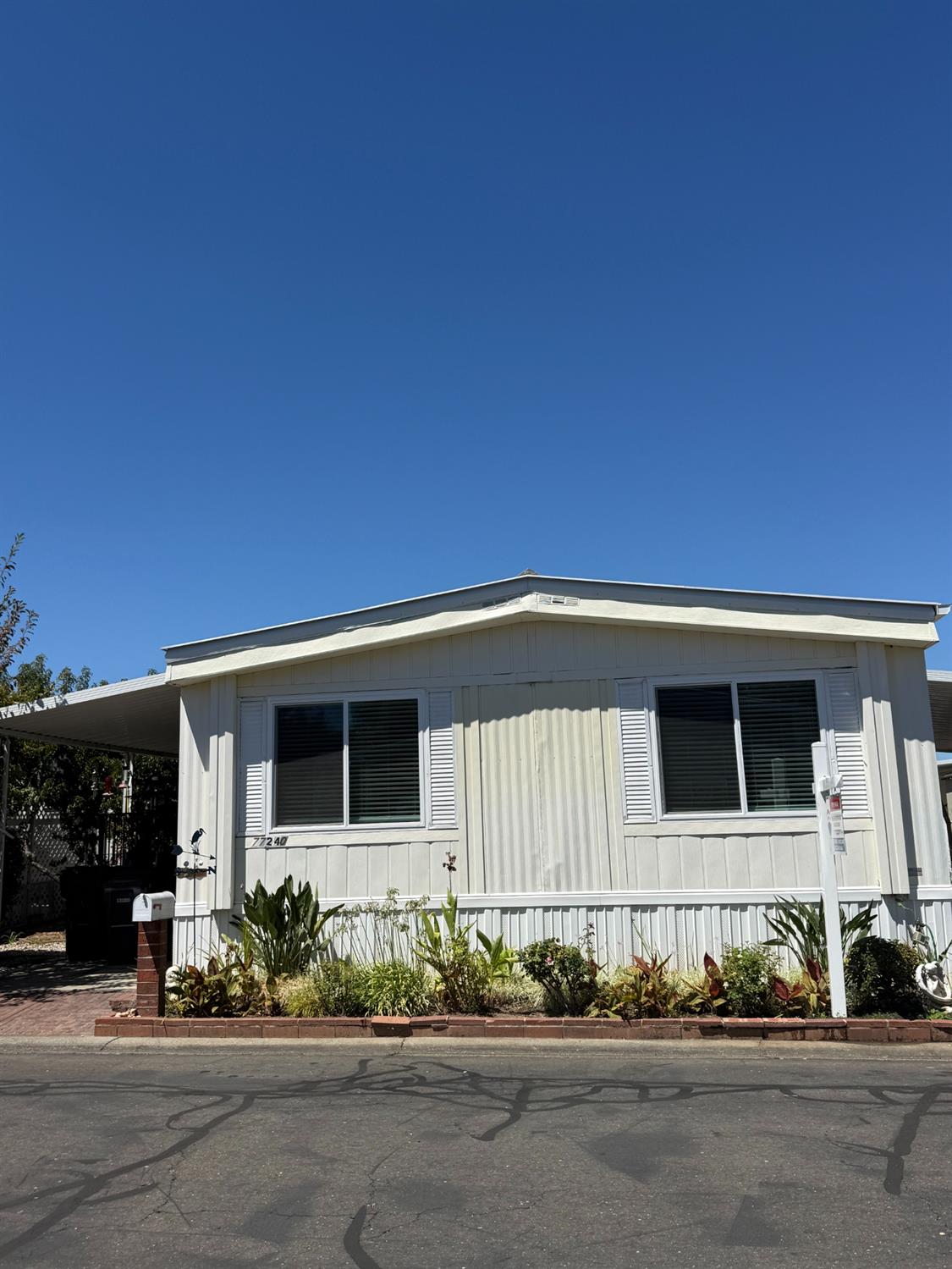 77240 Lauppe Lane — photo