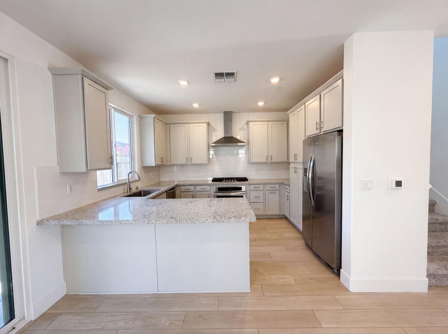 3500 Hampton Drive, Folsom, CA 95630 — photo 2