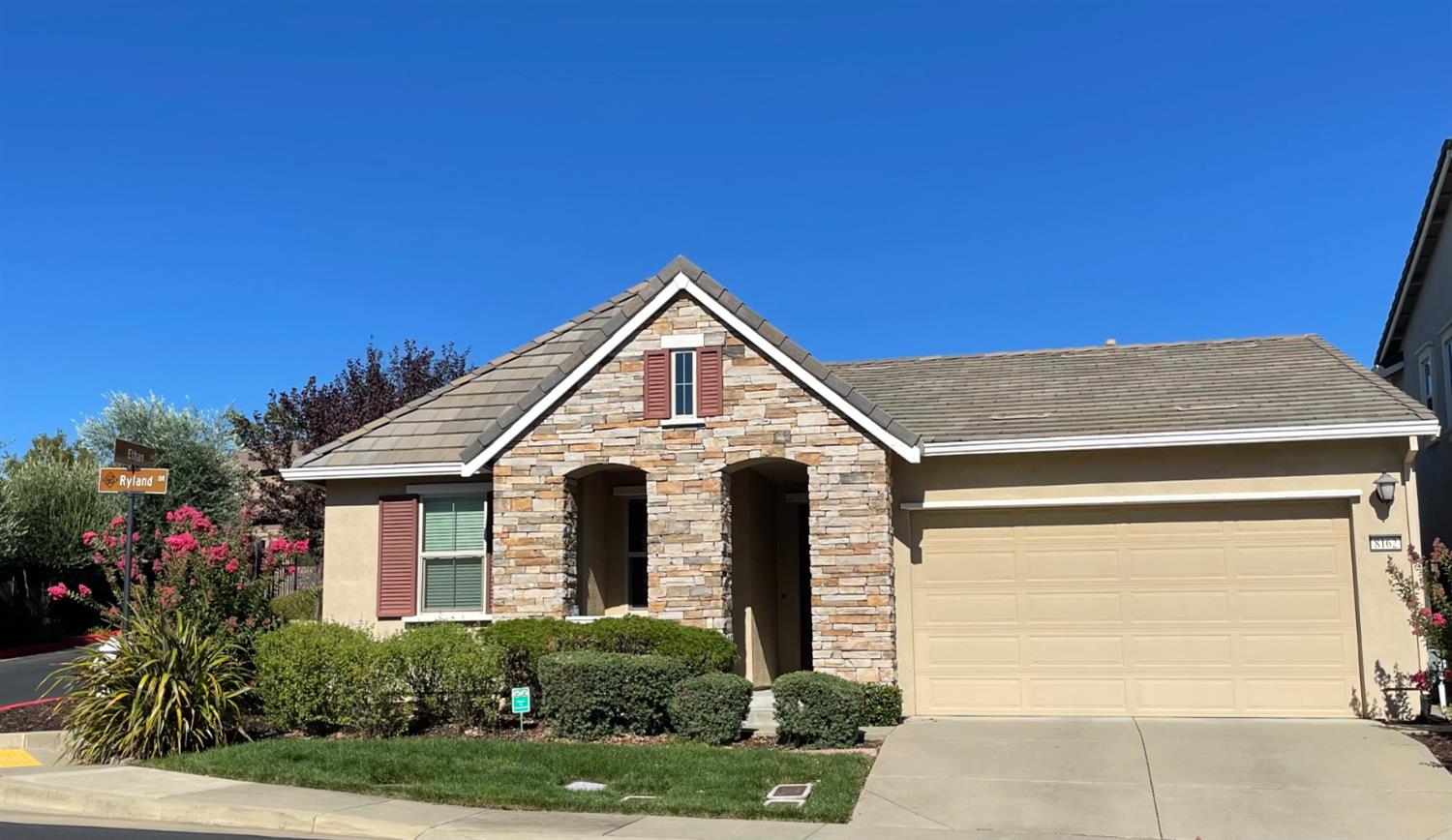 8162 Ryland Drive — photo