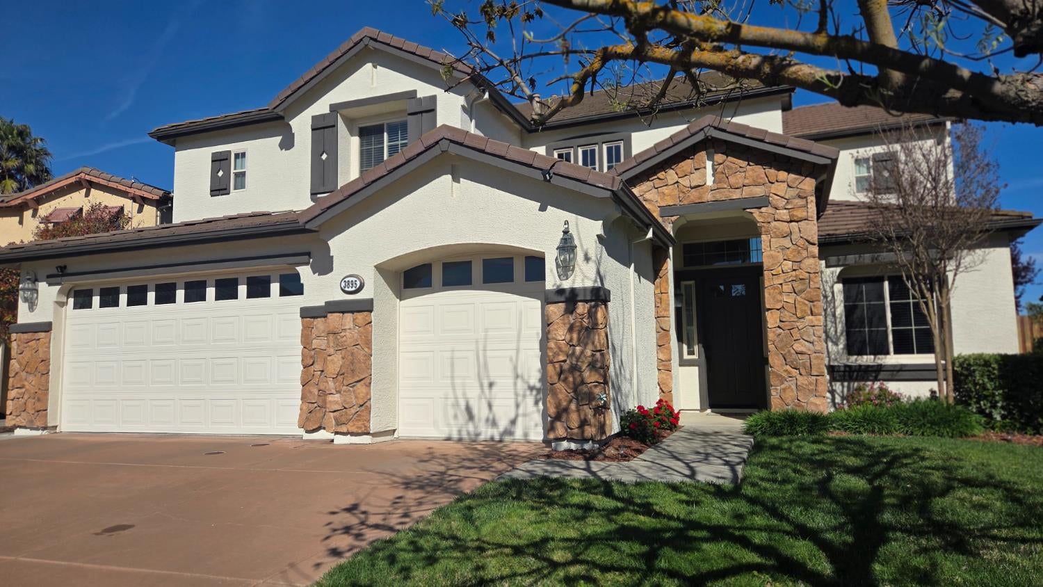 3895 Rollins Court — photo