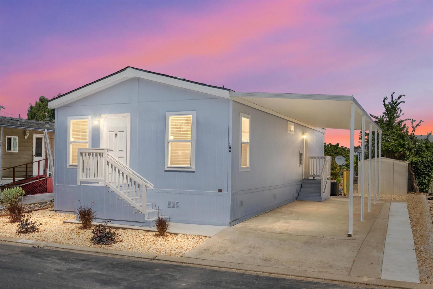 2240 Golden Oak Lane 104 — photo