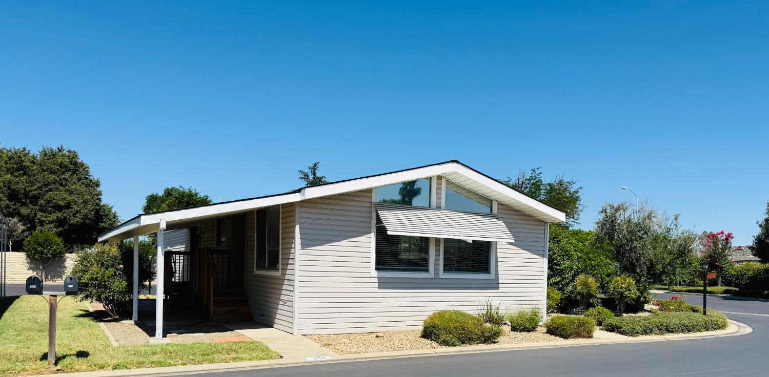 2240 Golden Oak Lane 134 — photo