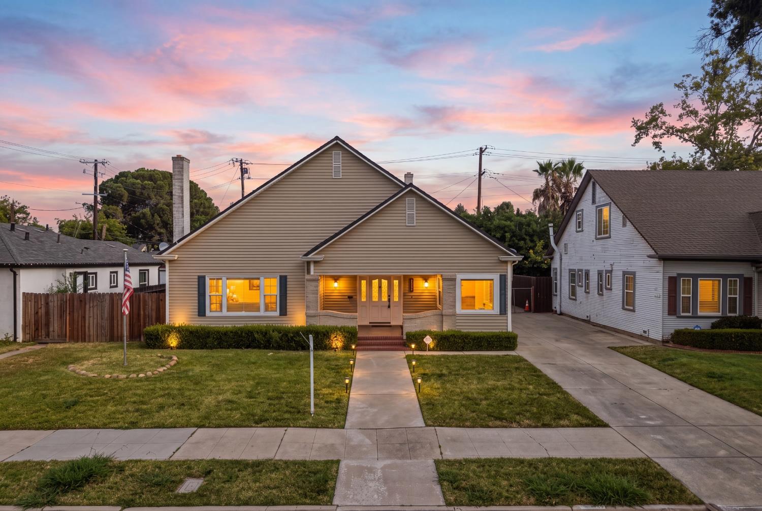 1745 W Willow Street — photo