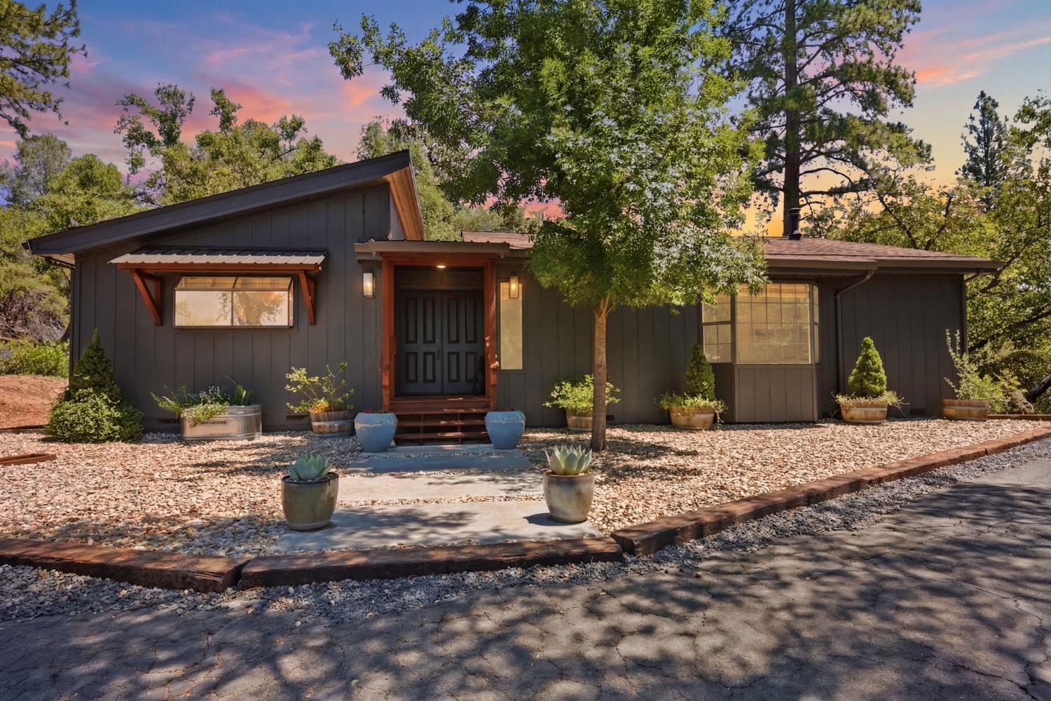 1547 Nugget Drive — photo