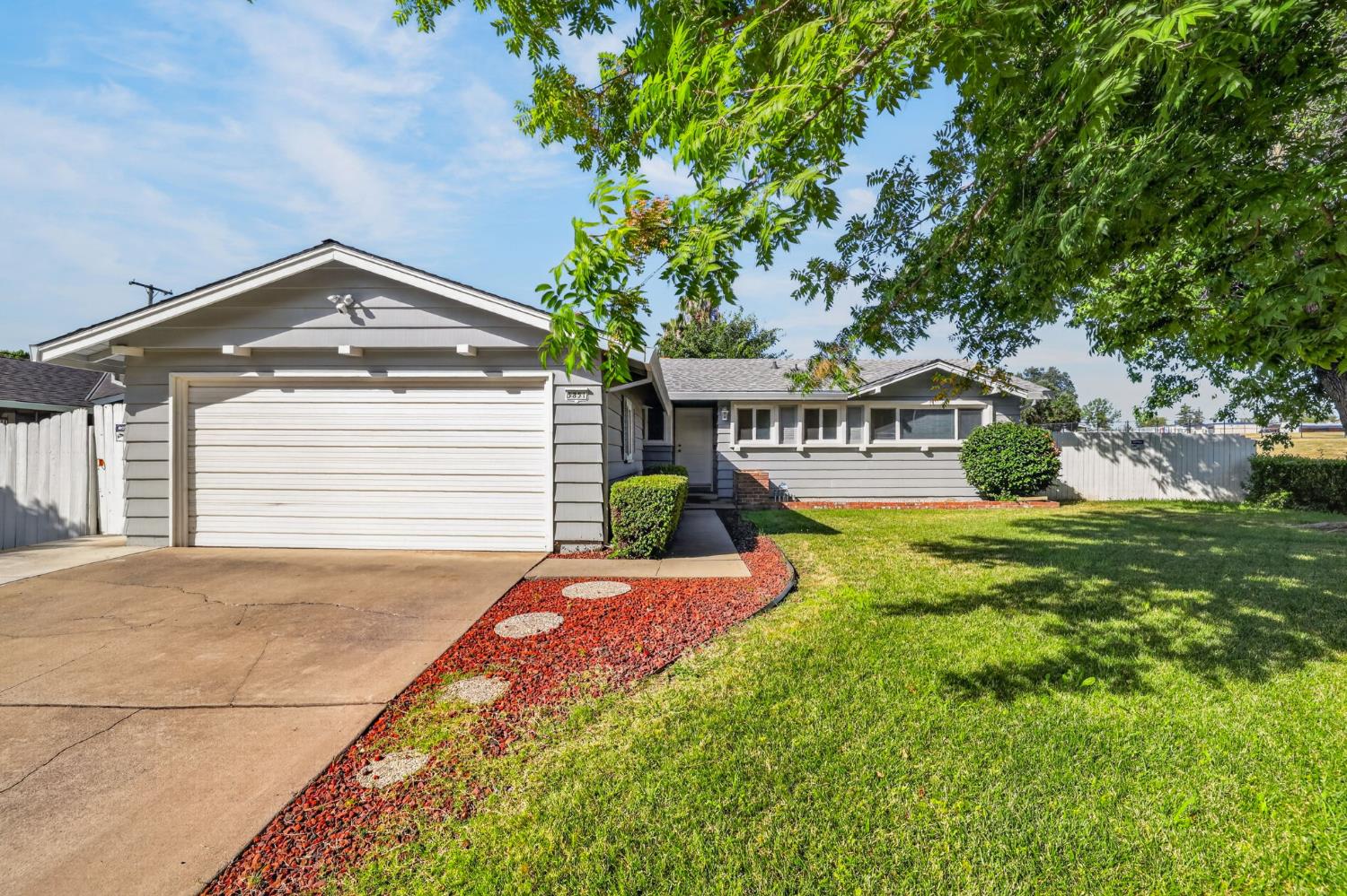 5851 Shenandoah Drive — photo