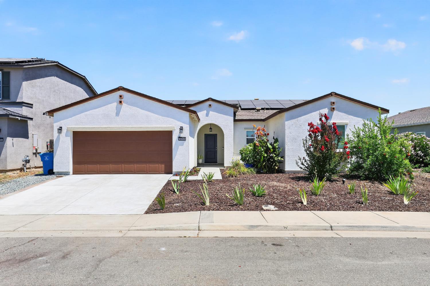 10113 Tulip Avenue — photo