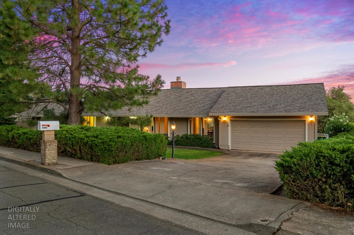 1582 Barrett Drive — photo