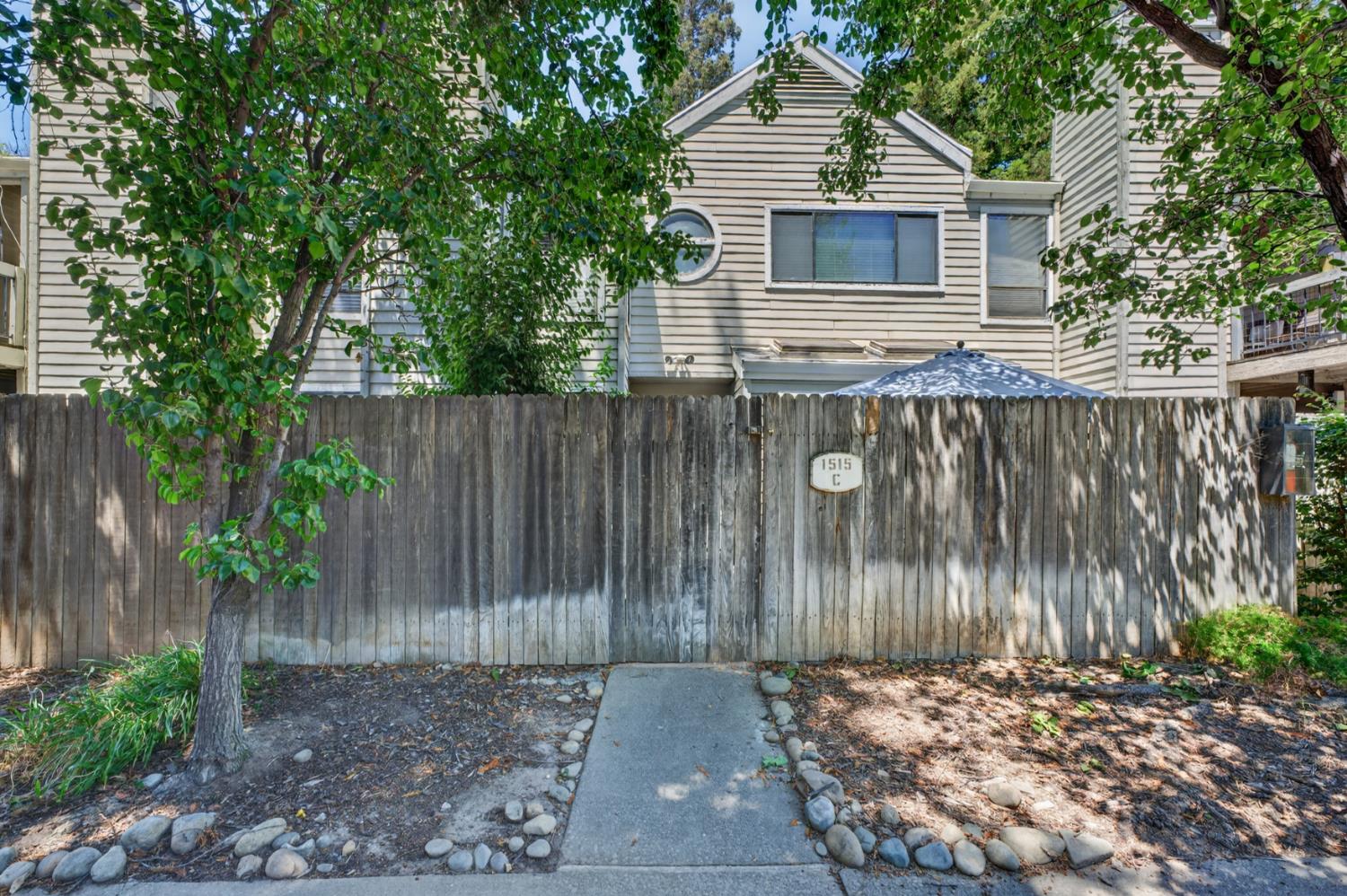 1515 Hood Road C — photo