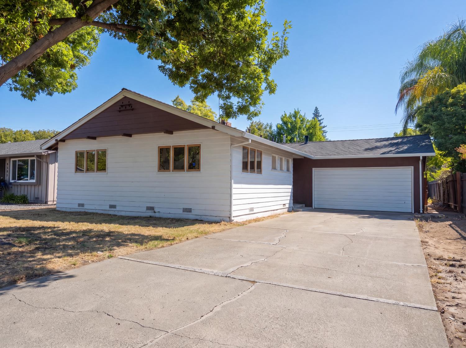 5351 Bonniemae Way — photo