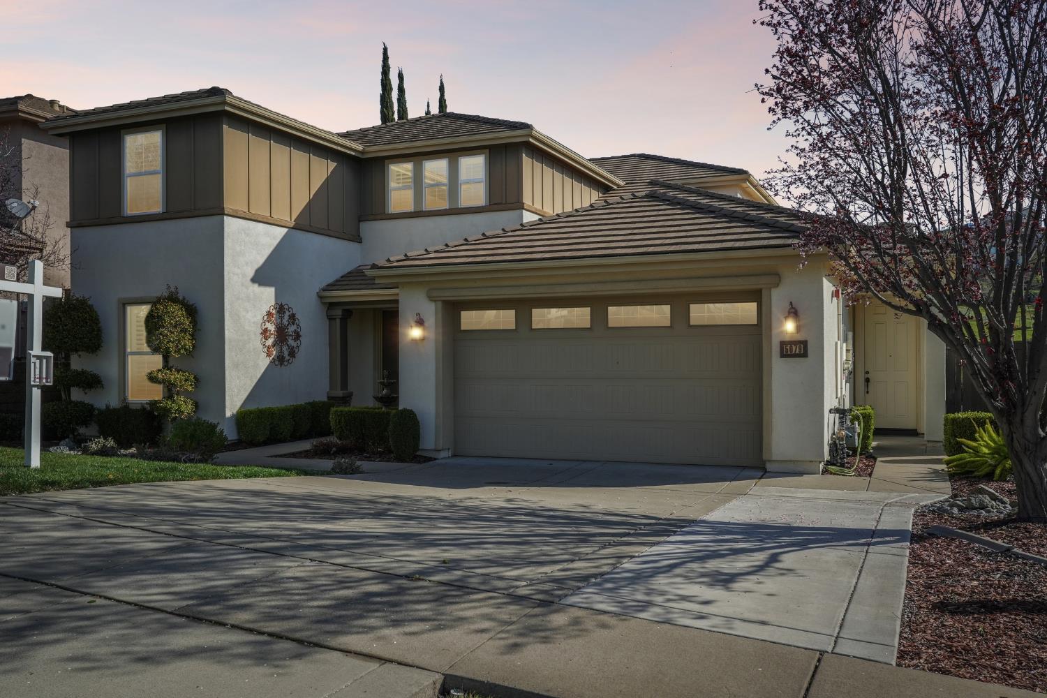 5079 Arlington Way — photo