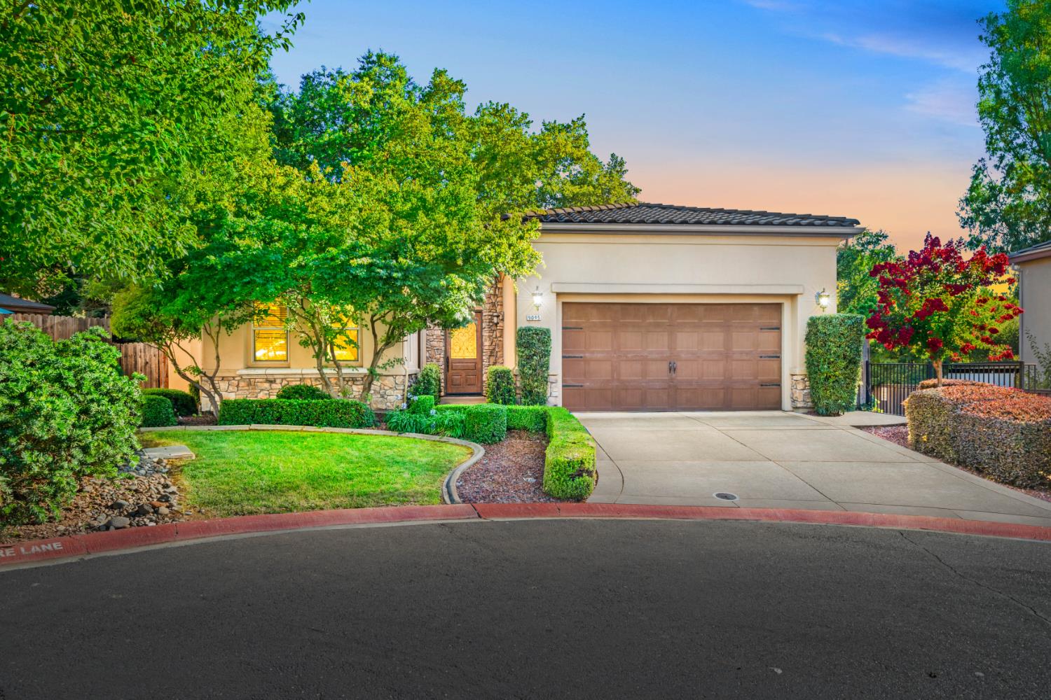 8095 Village Estates Lane — photo
