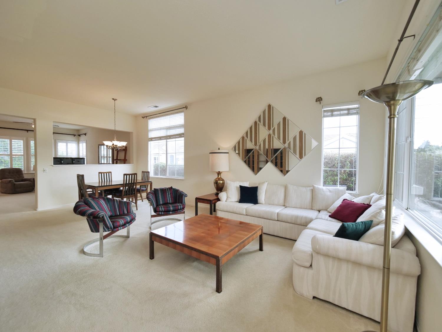 331 Gladstone Drive — photo