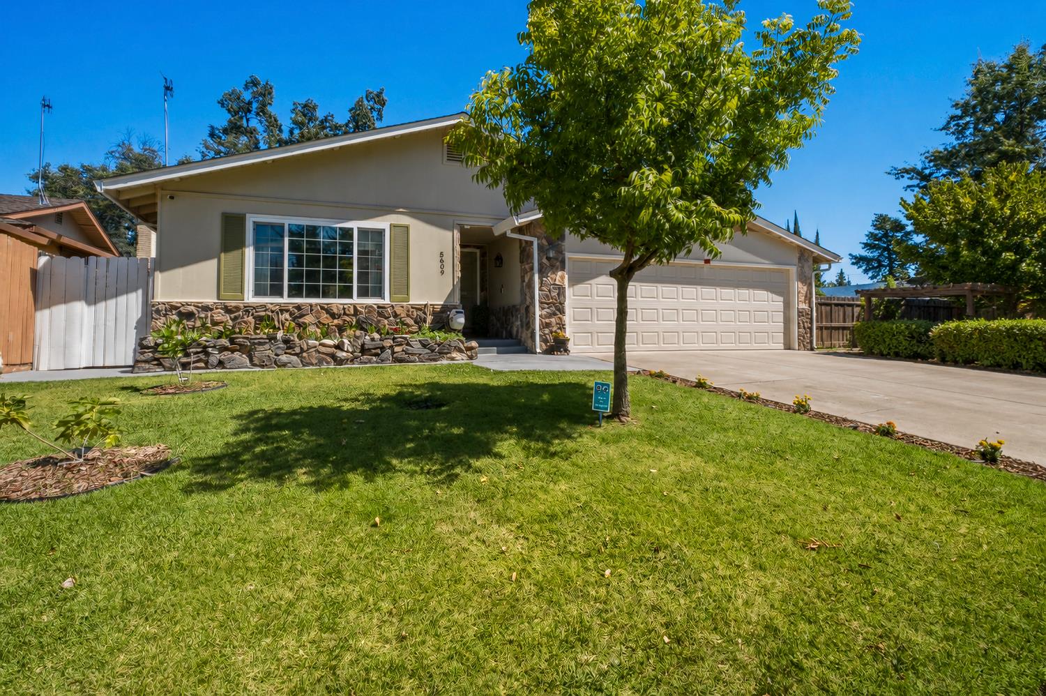 5609 White Fir Way — photo
