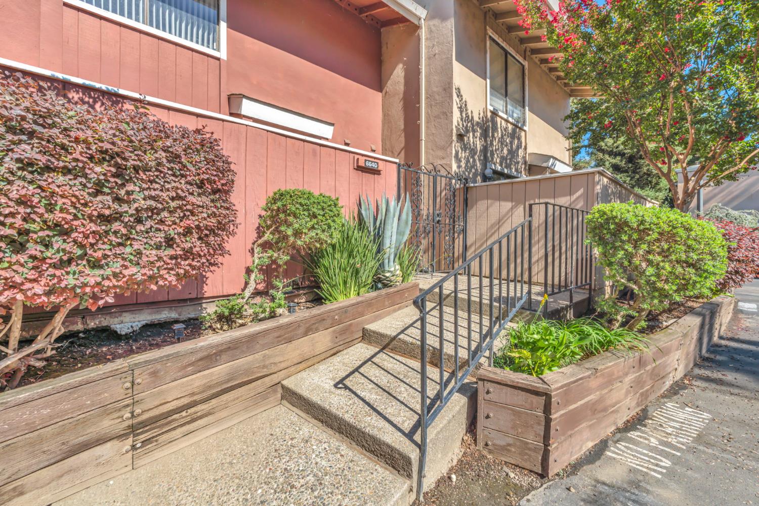 6640 Embarcadero Drive 80 — photo