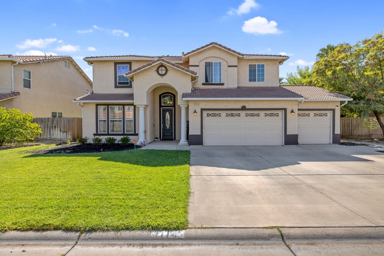 1114 Paradise Drive — photo