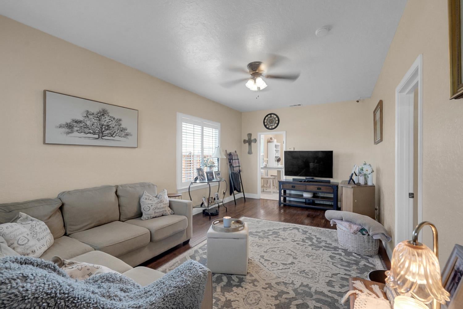 609 E Keyes Road, Ceres, CA 95307 — photo 2