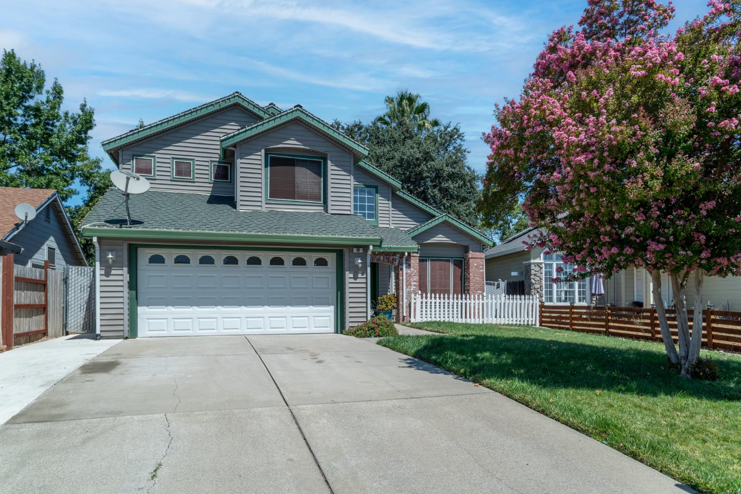 19 Hallwood Court — photo