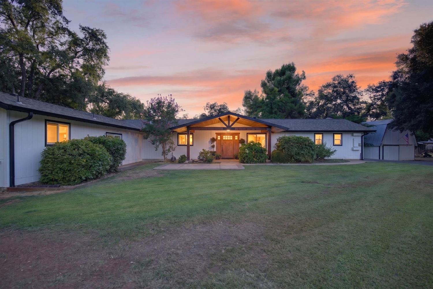 3252 Old Orchard Lane — photo