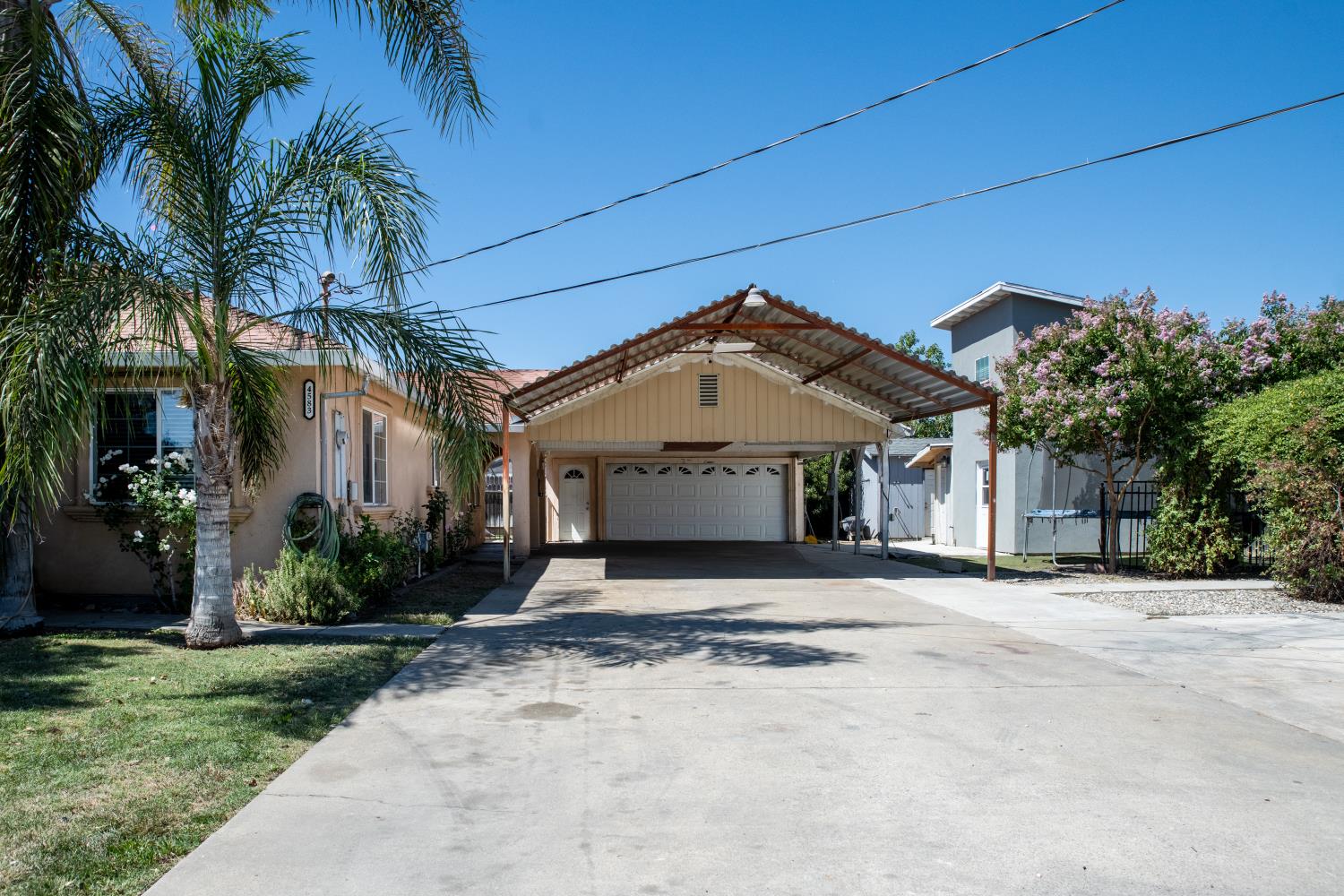 4583 E Harvest Rd — photo