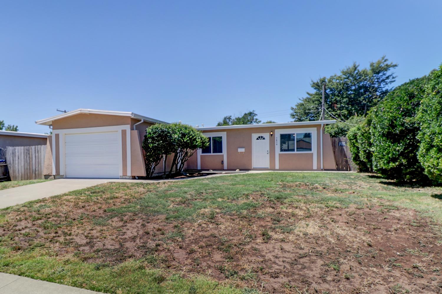 3808 Moonbeam Drive — photo