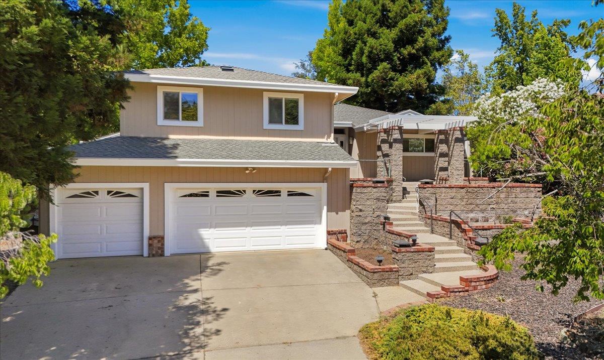 18514 Lake Forest Drive — photo