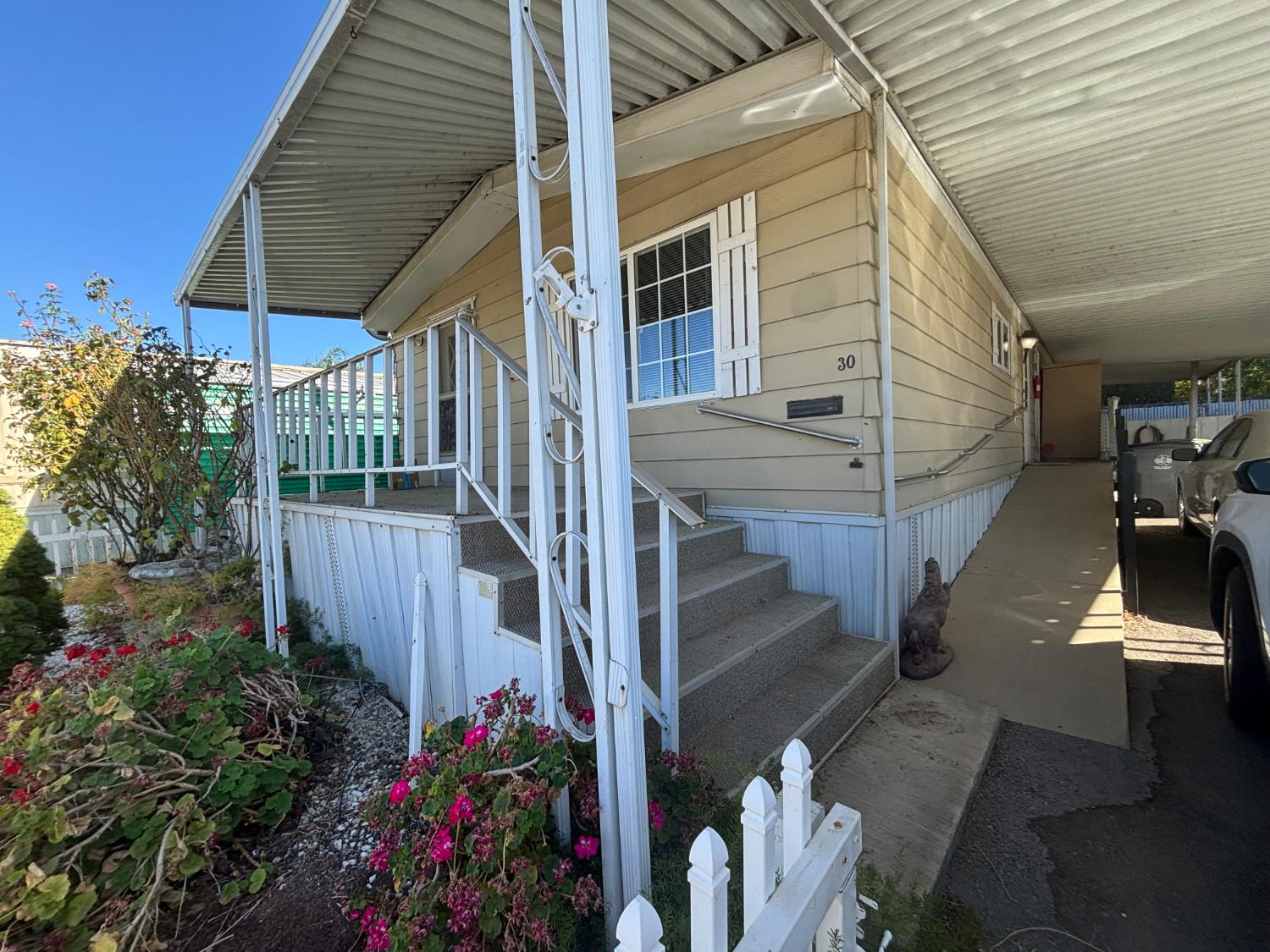 1400 Meredith Ave 30 — photo