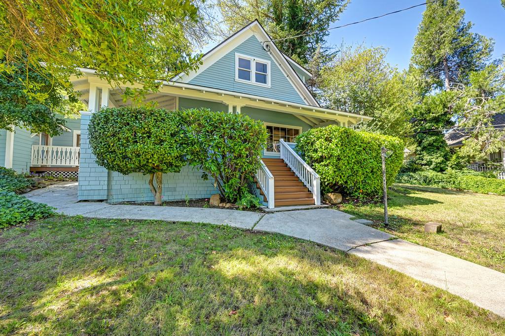 131 Race Street — photo