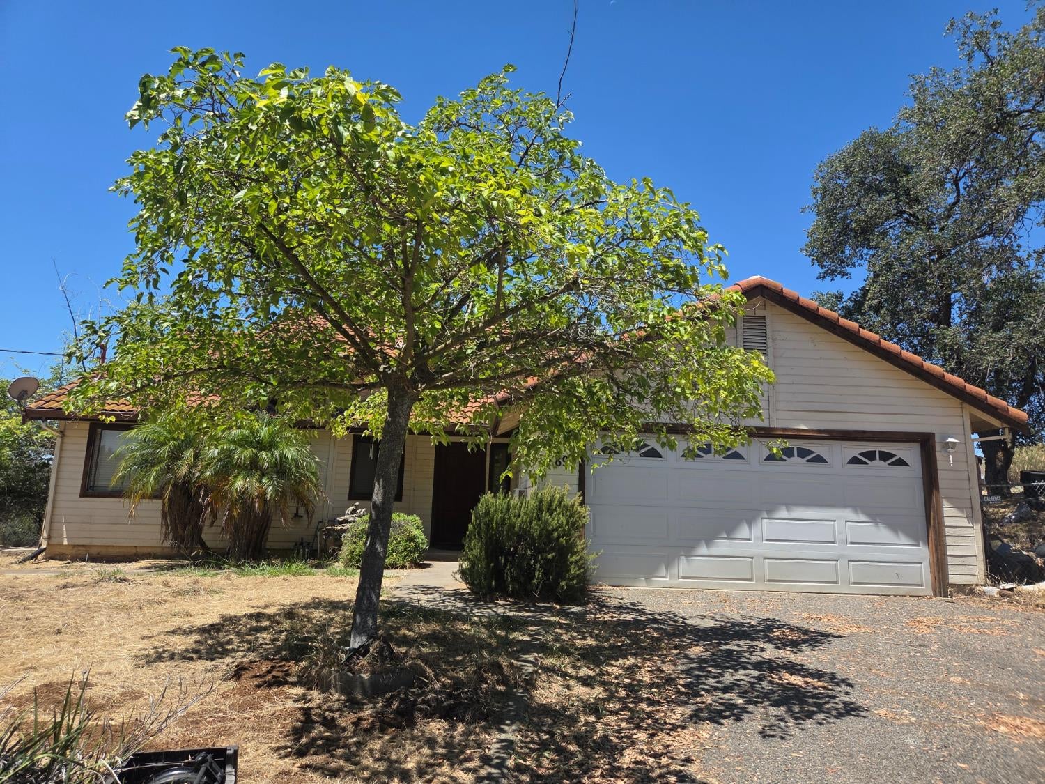 7898 Baldwin Street — photo
