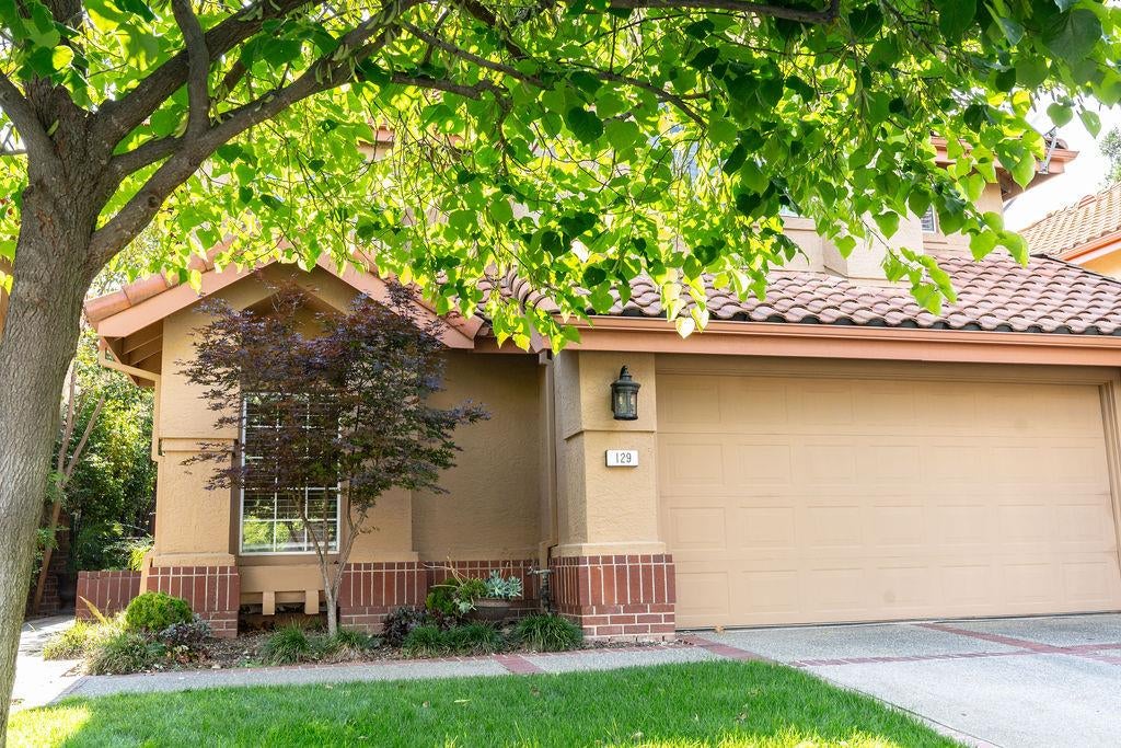 129 Marble Canyon Dr — photo